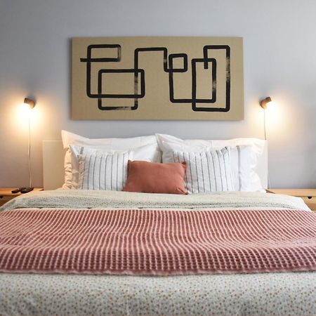 Pannonian Sailor Apartment โนวีซาด ภายนอก รูปภาพ