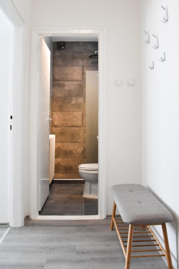 Pannonian Sailor Apartment โนวีซาด ภายนอก รูปภาพ